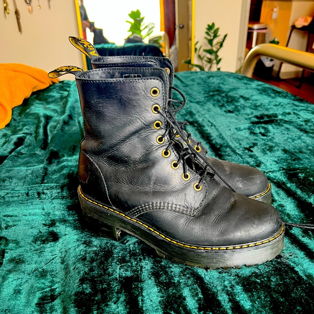 Doc Martens Shriver Boot women’s 9